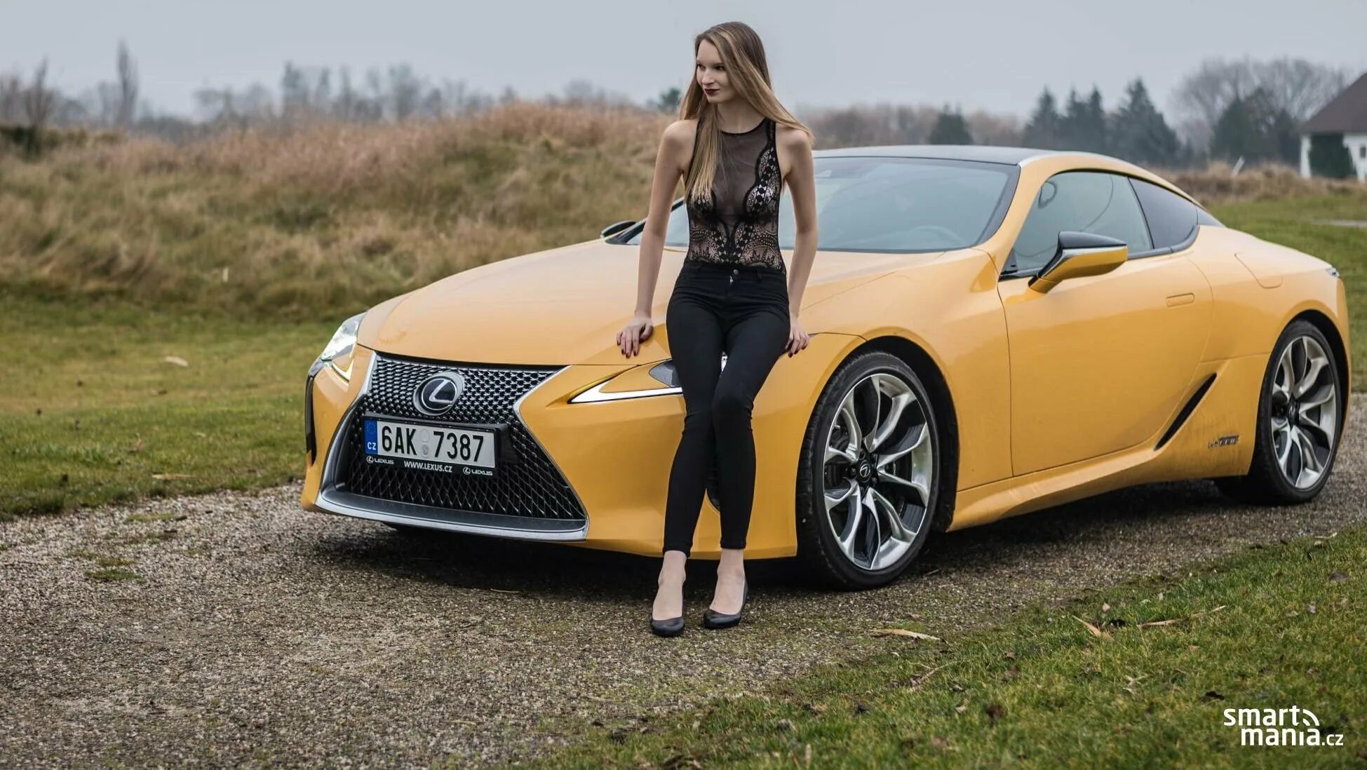 Блогера лексуса. Лексус 500 блоггер. Lexus LC 500 девушка. Лексус500 блог4р.