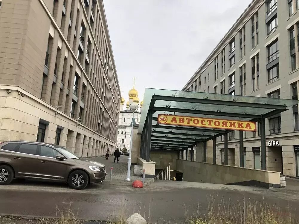 Проезд через дом. Полтавский проезд дом 2. паркинг полтавский проезд 2. полтавский проезд 2 санкт-петербург. паркинг полтавский проезд 2 спб.