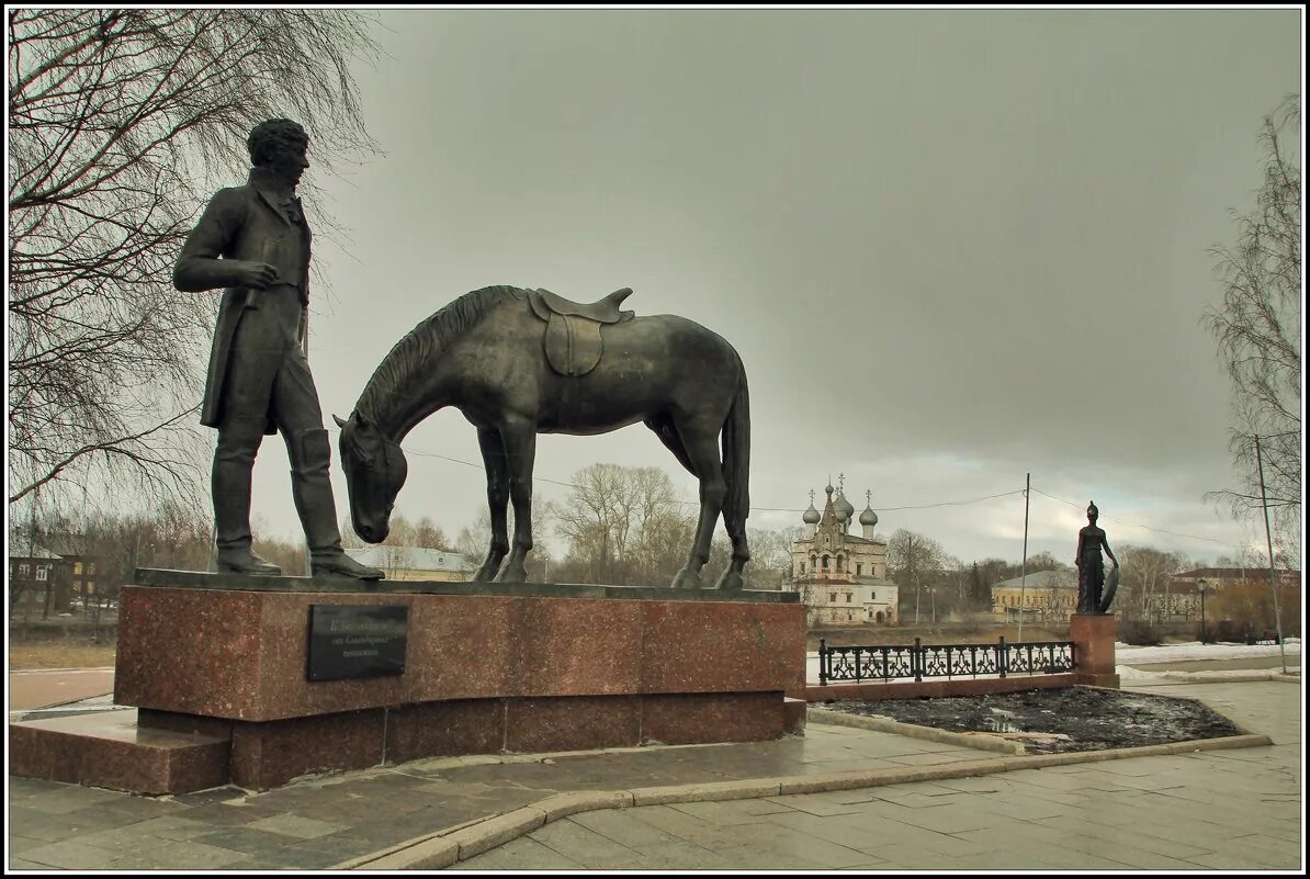 Прогулка по москве батюшков. Памятник к.н.батюшкову вологда. памятник батюшкову в вологде. памятник константину николаевичу батюшкову. памятник константину николаевичу батюшкову в вологде.