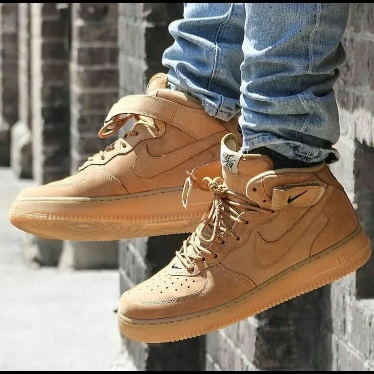 Найк аир коричневые. Nike Air Force 1 Mid 07. Nike Air Force 1 Flax. Nike Air Force 1 Mid Wheat. Nike Air Force 1 коричневые.