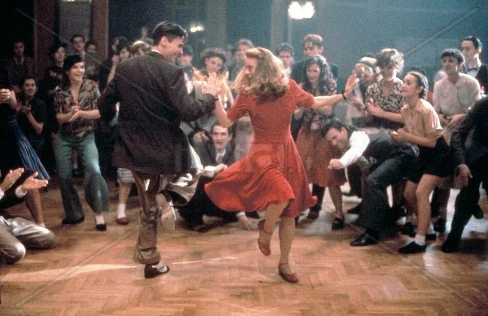 Безумные танцы. Танец разновидность свинга 5 букв. Разновидность свинга 5. Бачата танец. Танец линди-хоп (lindy hop).