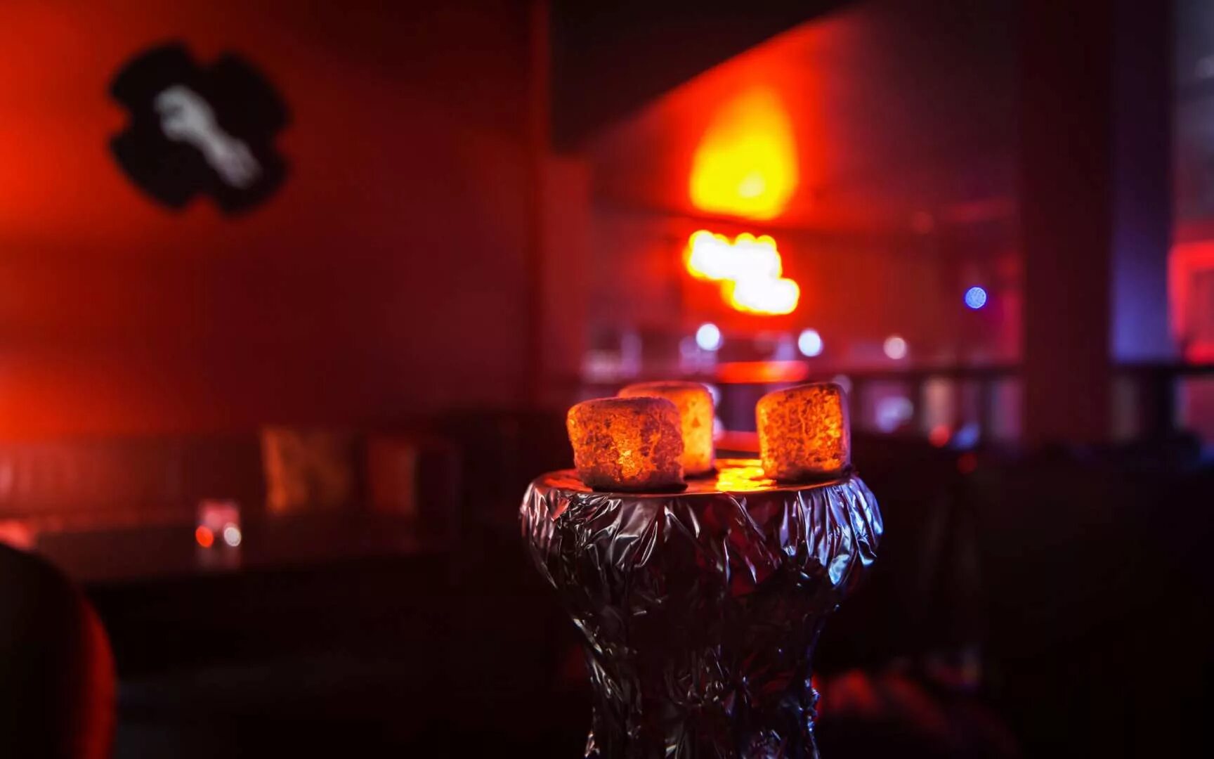 Hookahplace mars. Hookah place нефтеюганск. кальянная hookah place. фон для кальянной. hookahplace с улицы.