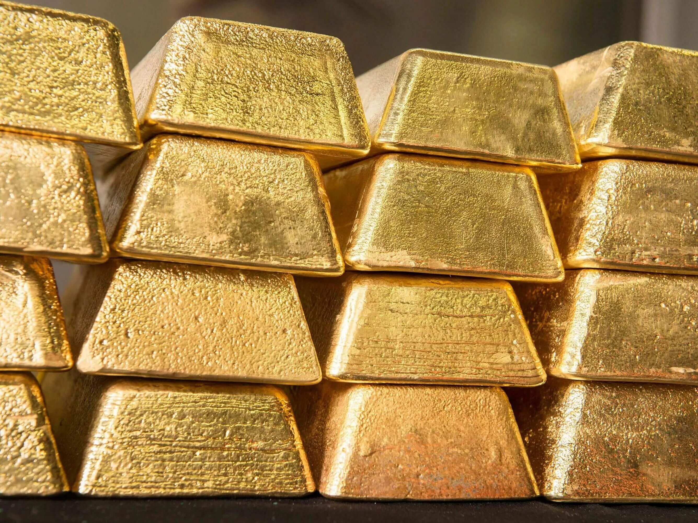 Variable gold. Золотой стандарт (золотомонетный стандарт). Слиток золота золотой стандарт России. Латунный слиток. Золото фото.