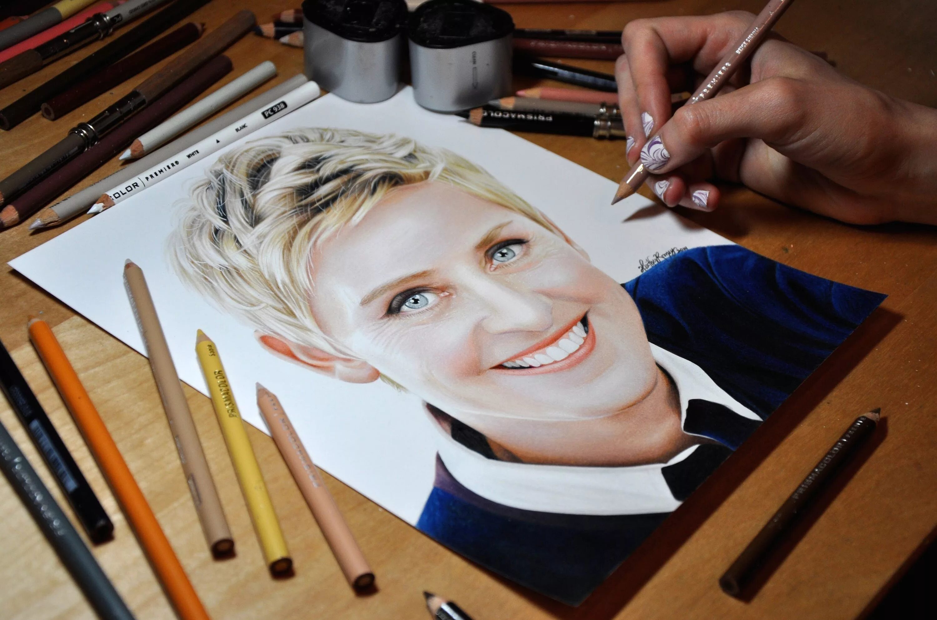 Фото которое можно рисовать. Хизер Руни (Heather Rooney). Рисование портрета карандашом. Портрет цветными карандашами. Картины цветными карандашами.