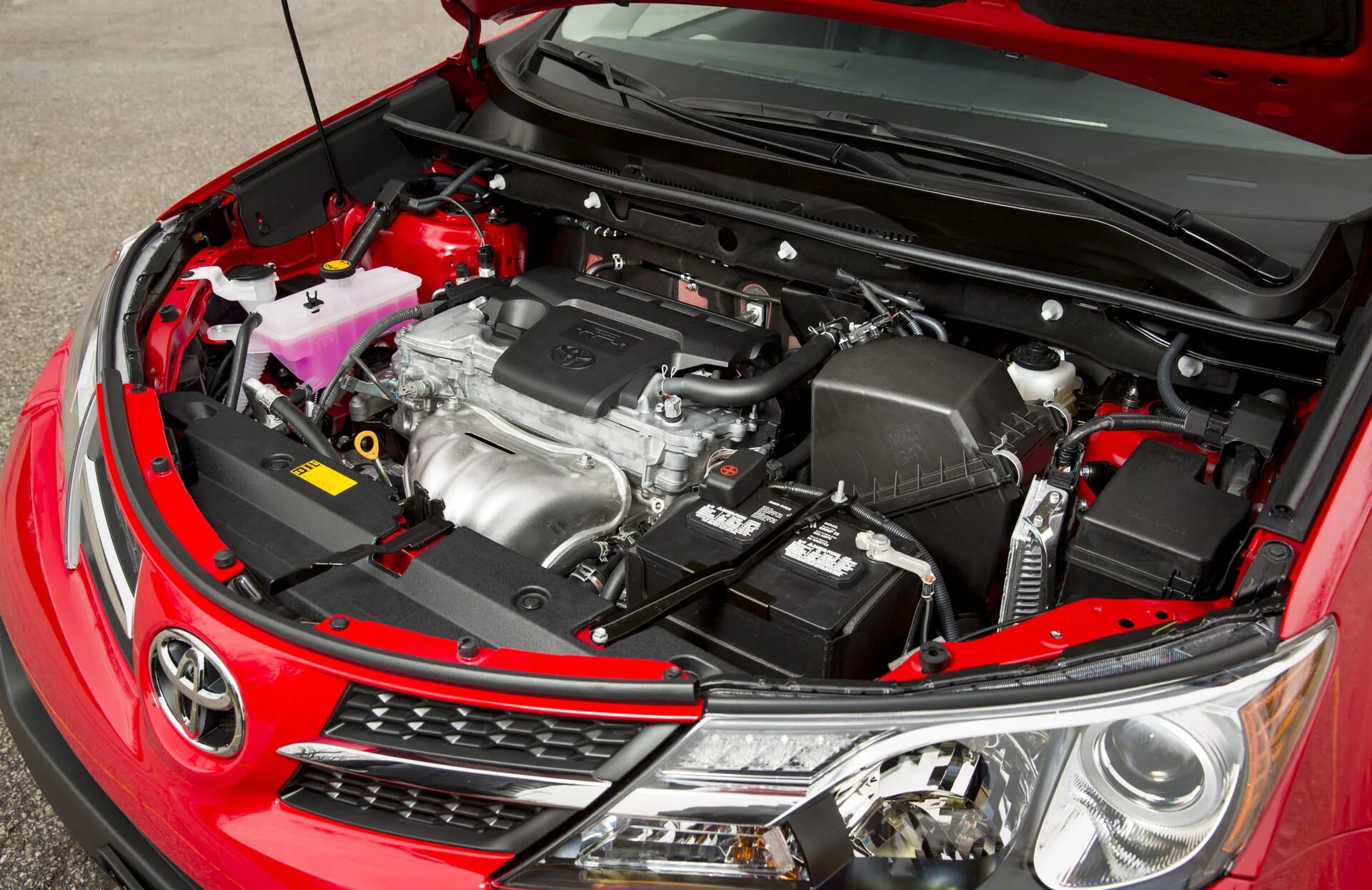 моторный отсек рав 4 2017. двигатель рав 4. Rav 4 2014 под капотом. Toyota rav4 под капотом. двигатель рав 4.