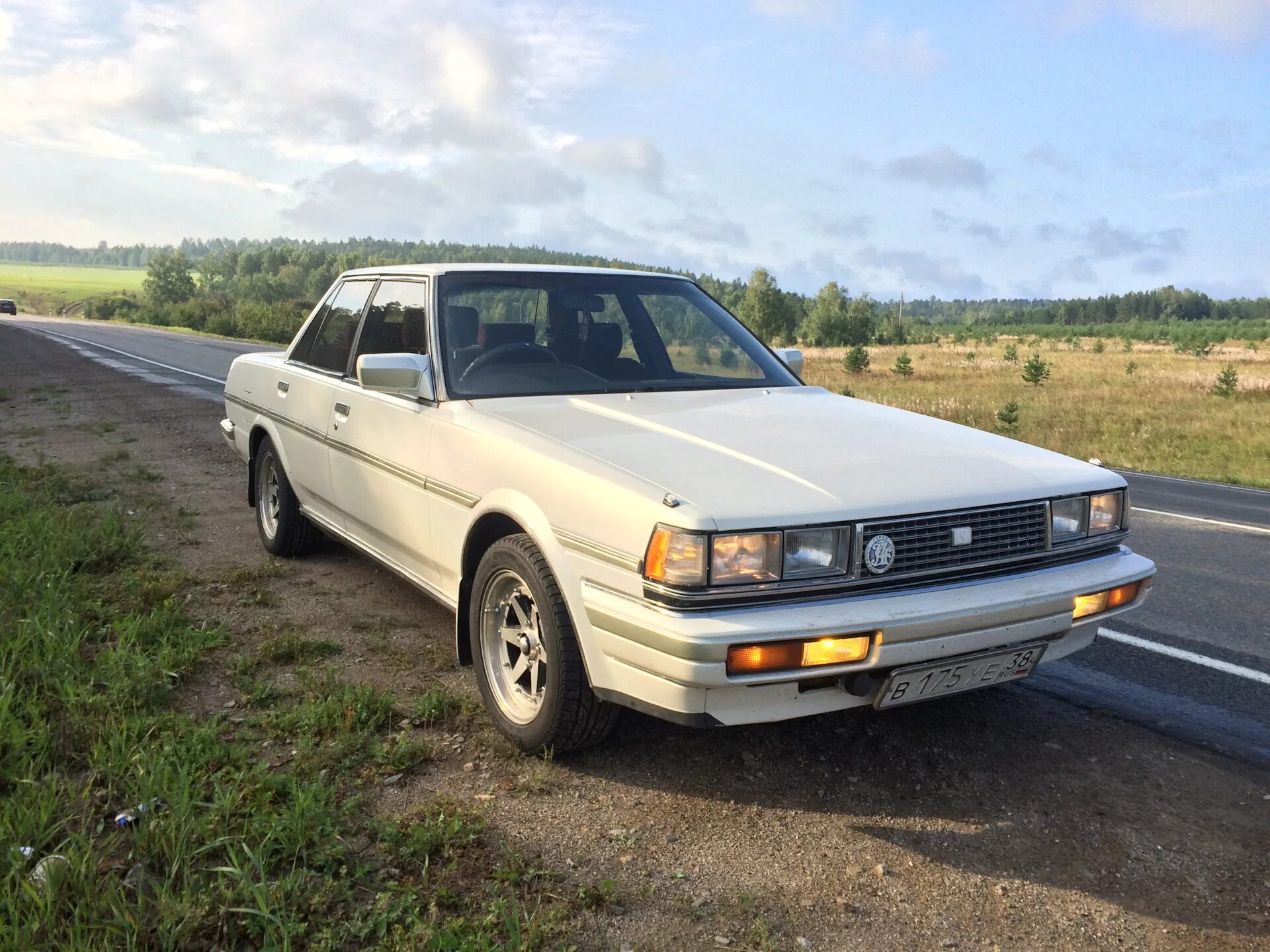 Сток 70. Toyota Cresta 70. Toyota Cresta x70. Toyota Cresta 70 кузов. Toyota Cresta 1988.