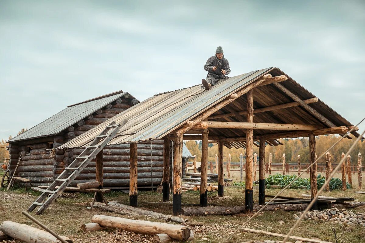 Городецкое гульбище 1621. Городецкое гульбище Сергиев Посад. Парк живой истории Городецкое гульбище. Деревянные дома с гульбищем.