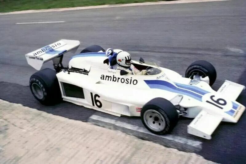 Peterson, south africa gp 1976. 1977 south african gp. Гран при юар 1977. 1977 south african gp. Имола 1982.