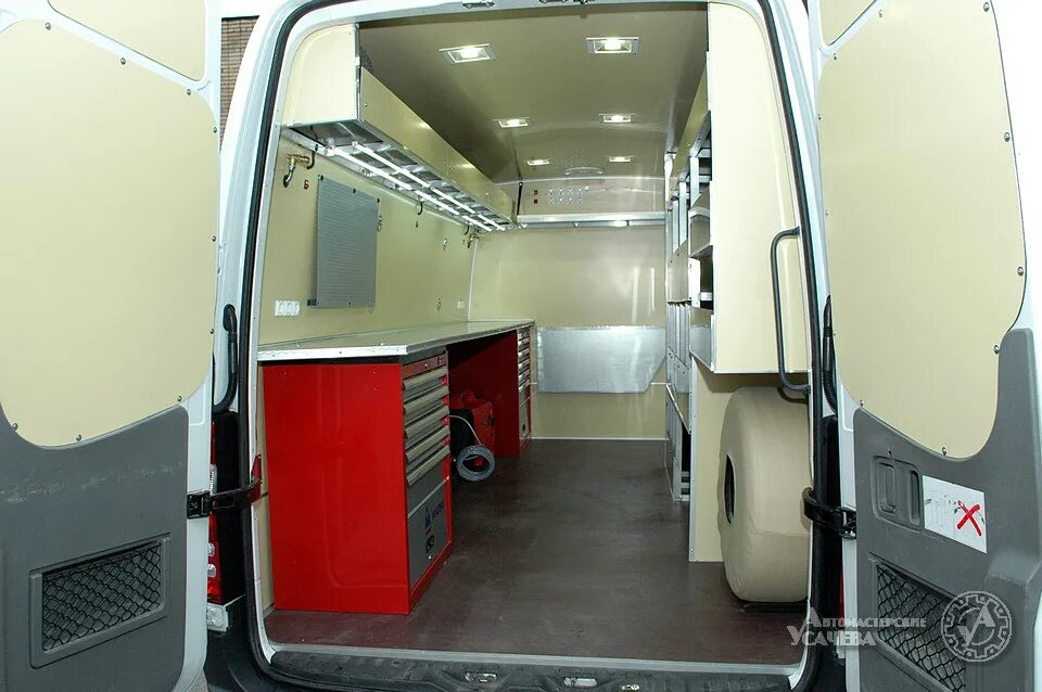 переоборудование грузовых фургонов в автобусы. переоборудование форд транзит в грузопассажирский. переоборудование грузовых фургонов в автобусы. Ford transit ремонтная мастерская. автодом из маршрутки форд транзит.