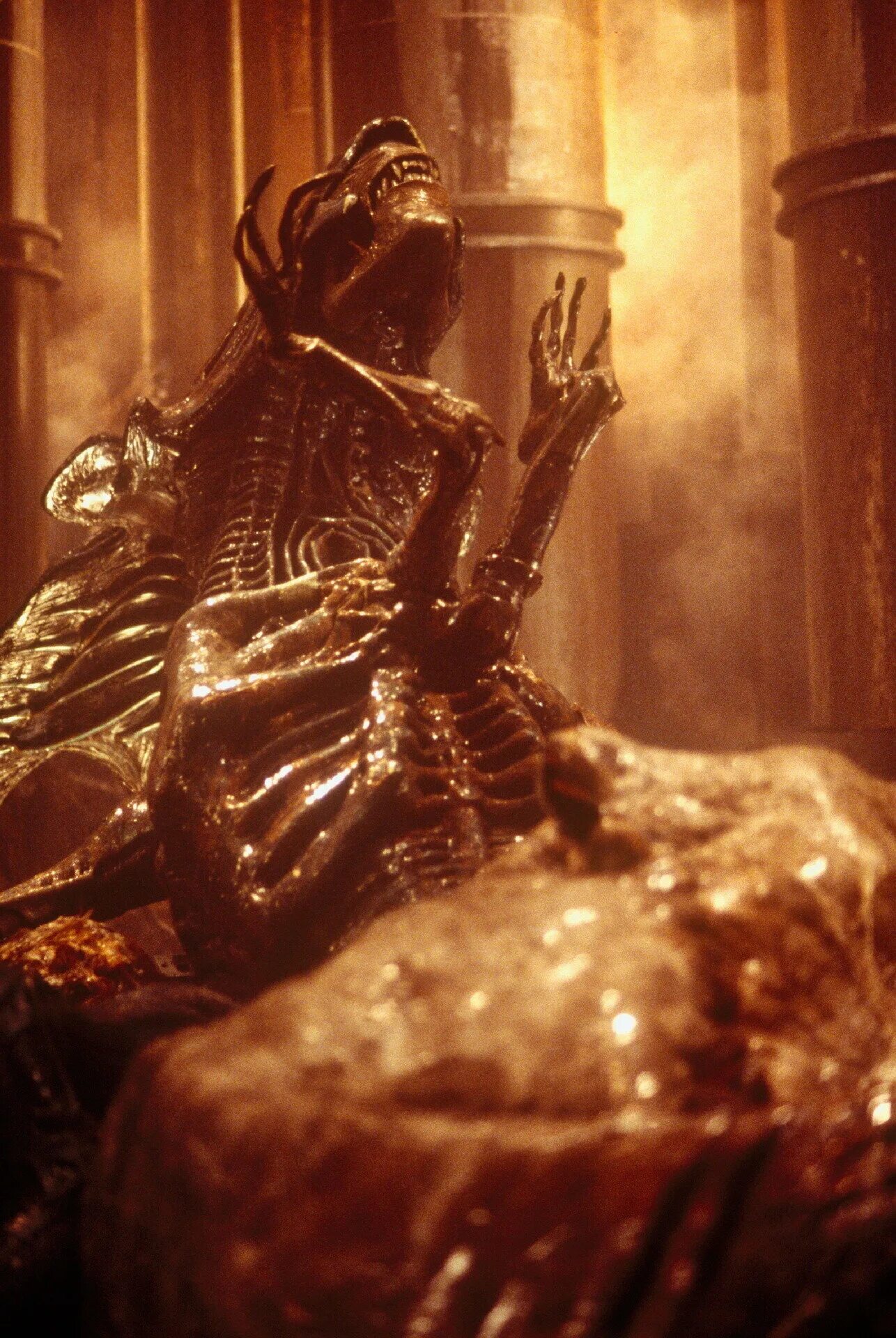 чужой 4 воскрешение фильм 1997 постер. чужой 4: воскрешение фильм 1997. чужой 4 воскрешение чужой. чужой 4 воскрешение фильм. чужой воскрешение 1997 сигурни.