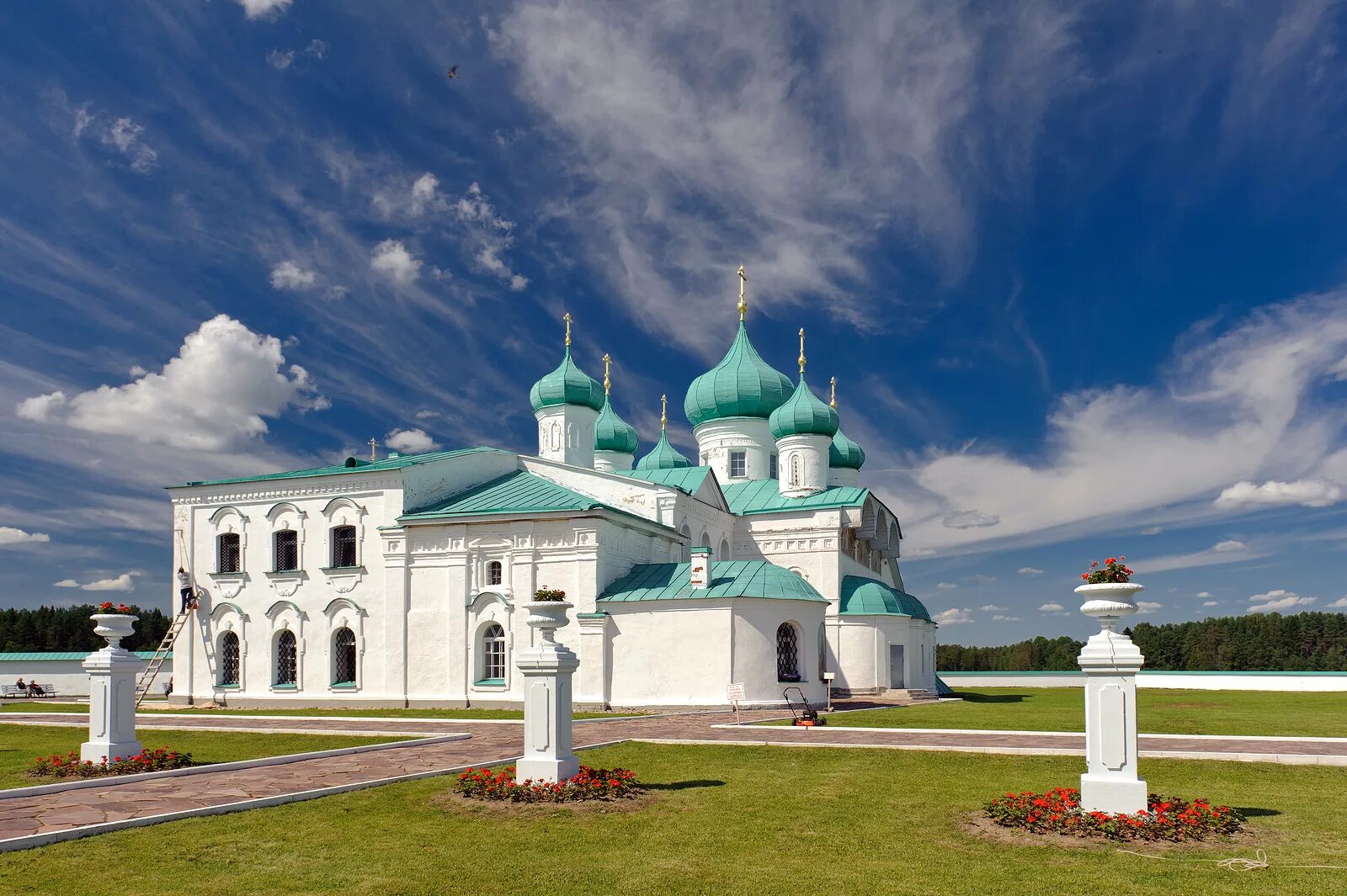 Свирский монастырь песок. Александро-свирский монастырь карелия. Настоятель александро свирского монастыря. Александро-свирский монастырь карелия. Свирский монастырь песок.