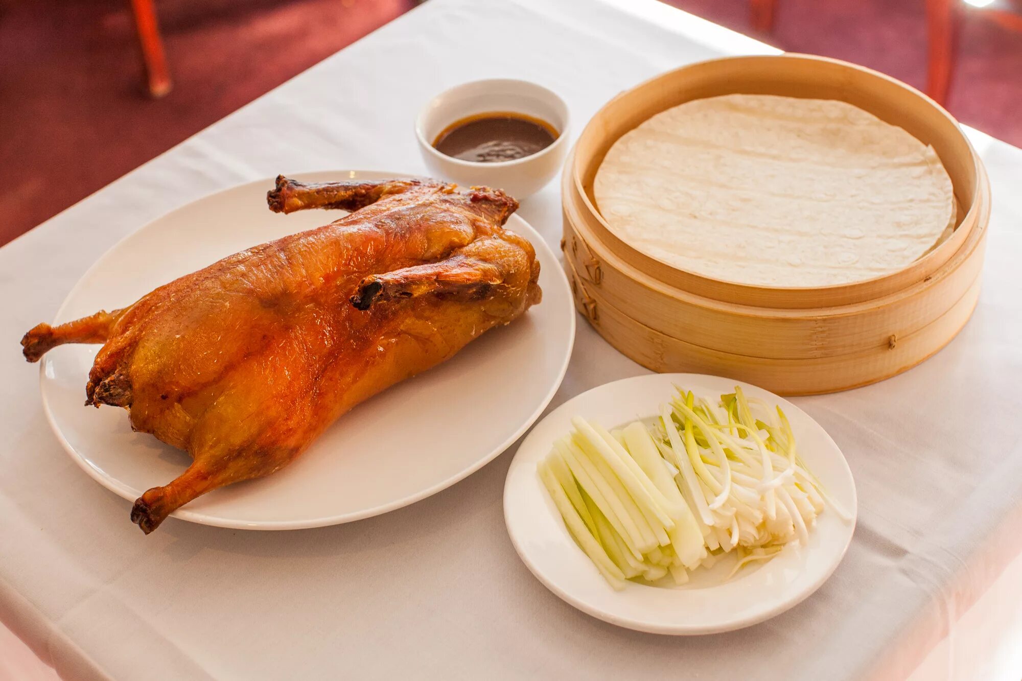 J peking duck. Пекинская утка. Утка по пекински. Peking Duck – «утка по-пекински». Пекинская утка Китай.