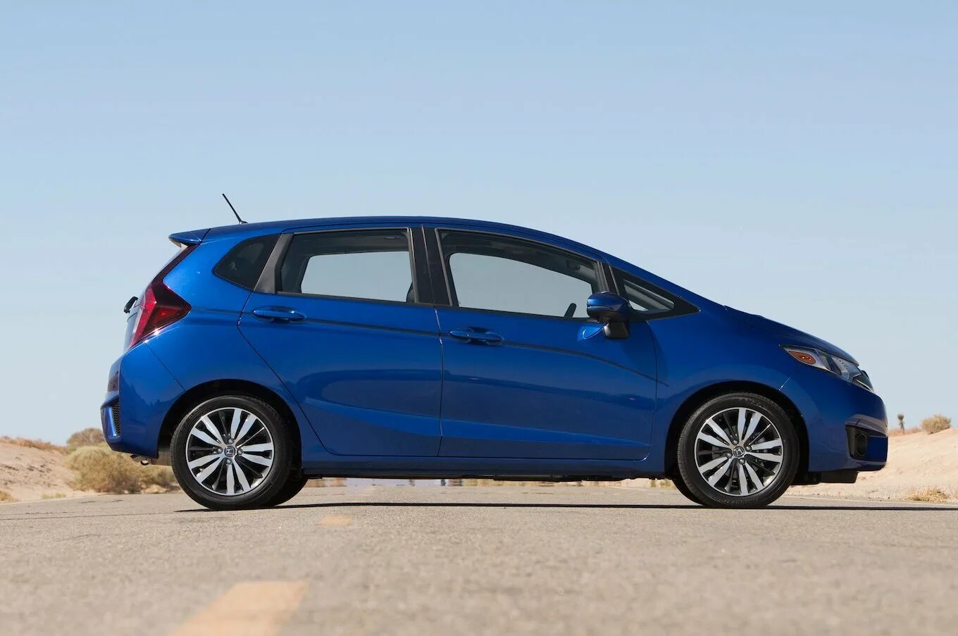 Honda Fit Hybrid 2016. Honda Fit 2013 Hybrid. Хонда фит 2015. Хонда фит 2016.