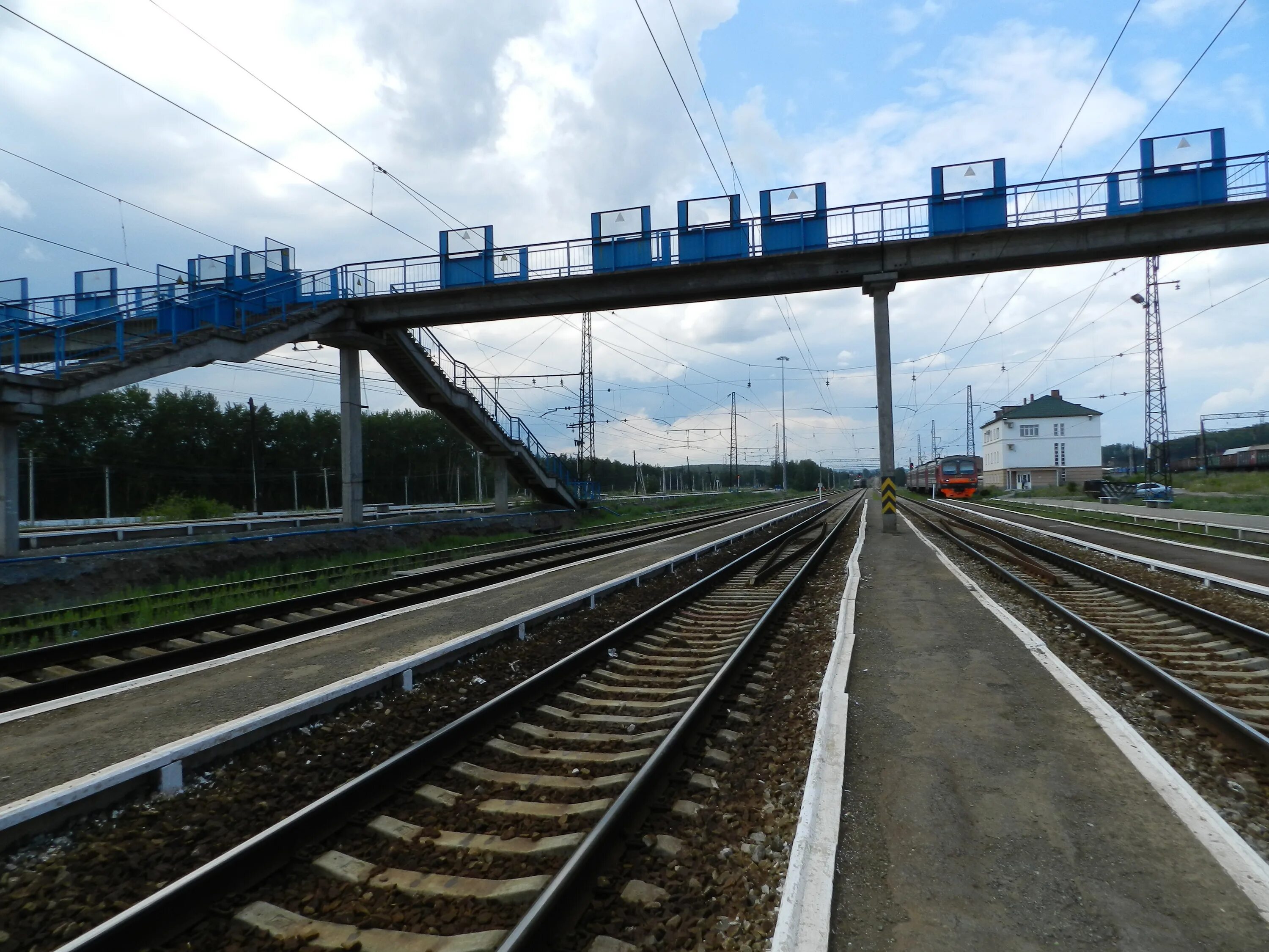 П сортировочный. Екатеринбург сортировочный мост. екатеринбург сортировка станция. сортировочная станция екатеринбург. станция екатеринбург сортировочный.