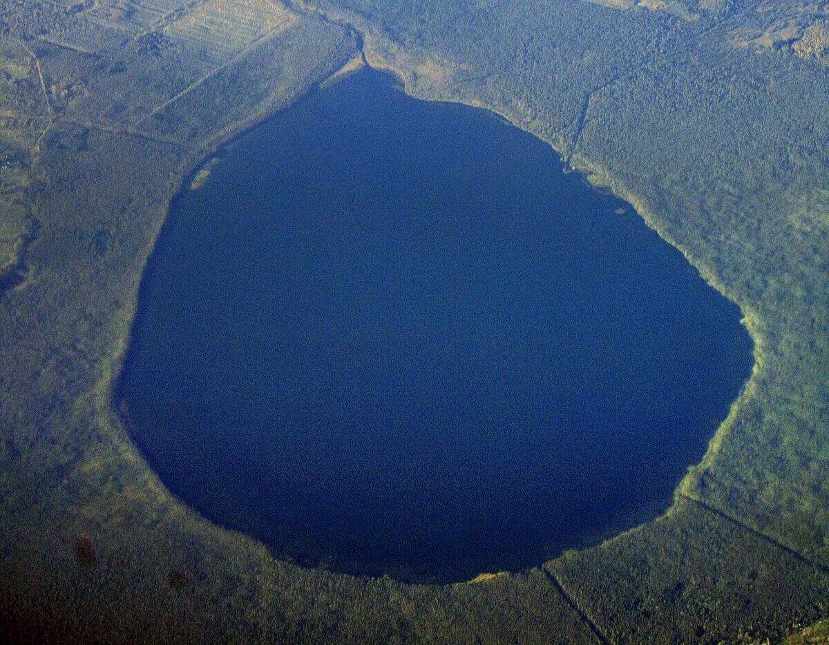 Какое озеро является самым крупным пресноводным озером. Онуфриево озеро Тростенское. Озеро Тростенское Рузский. Озеро Тростенское Рузский район Московская область. Озеро Тростенское Истринский район.