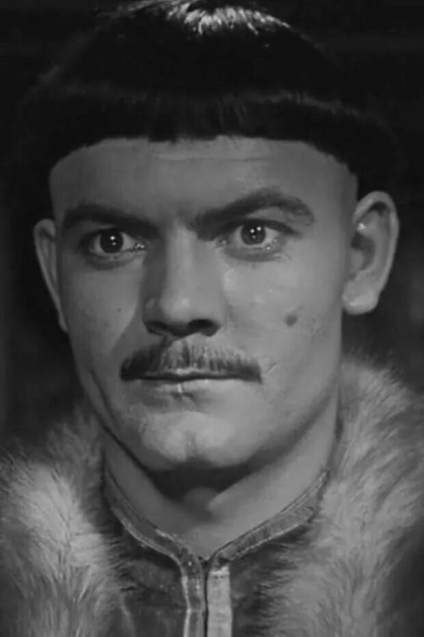 Кузнец вакула гоголь. Вакула вечера на хуторе близ диканьки. Юрий тавров - вакула. Юрий тавров - вакула. Вакула.