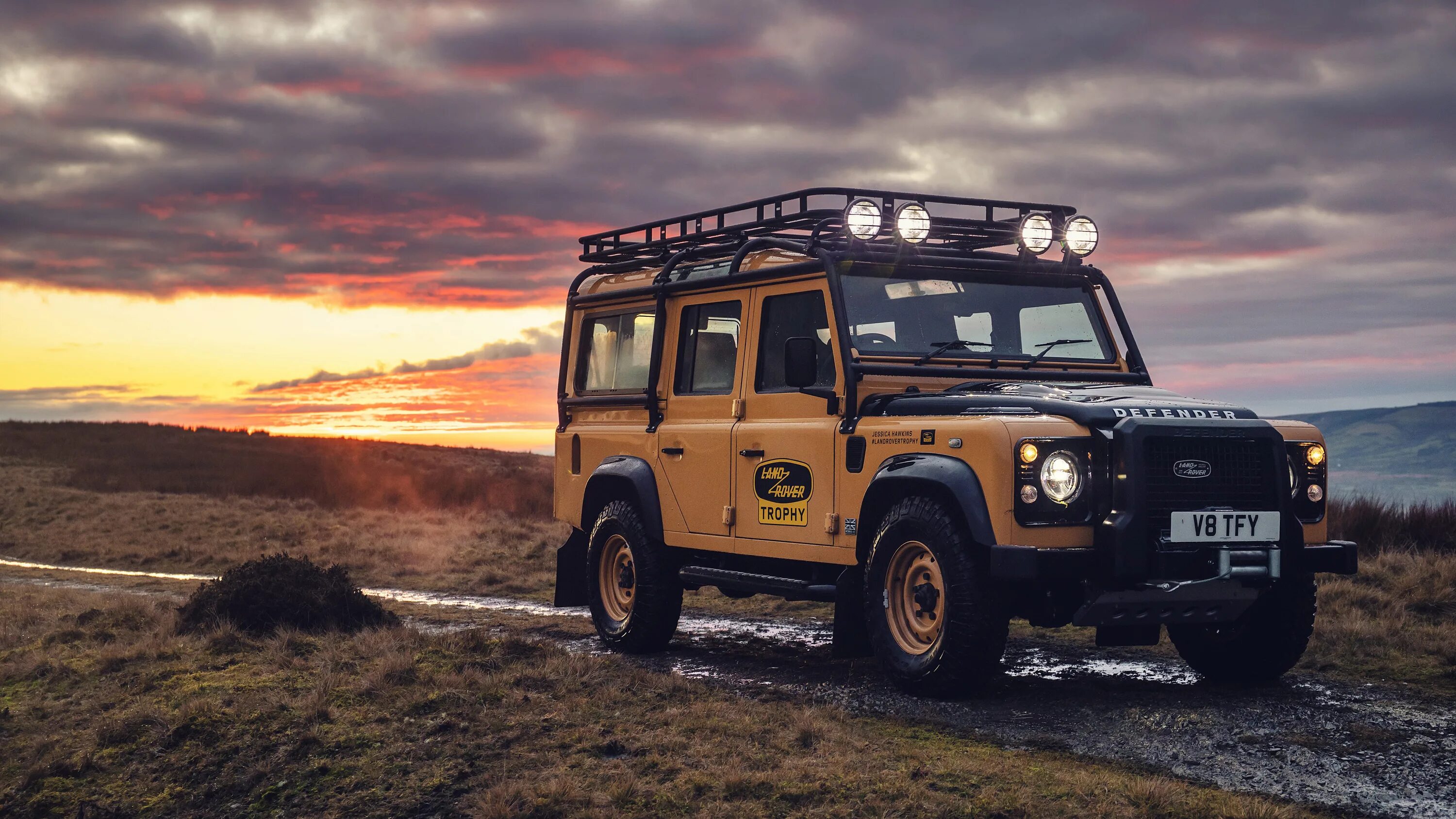 Ленд Ровер Дефендер 110. Land Rover Defender works v8. Ленд Ровер Camel Trophy. Ленд Ровер Дефендер Классик. Обои defender