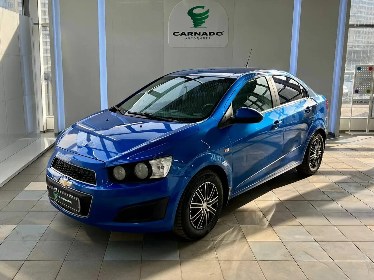 Купить новый шевроле спб. Chevrolet Aveo 2012 уголок. Chevrolet Aveo фото с камер наблюдения.