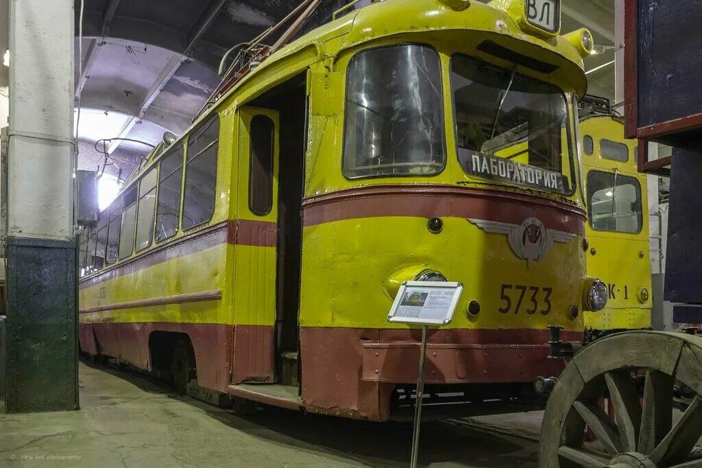Ятб-2 музей городского электрического транспорта. Петербург музей электротранспорта. Музей московского транспорта троллейбус. Автобусный парк 1 спб музей. Трамвайный музей спб.