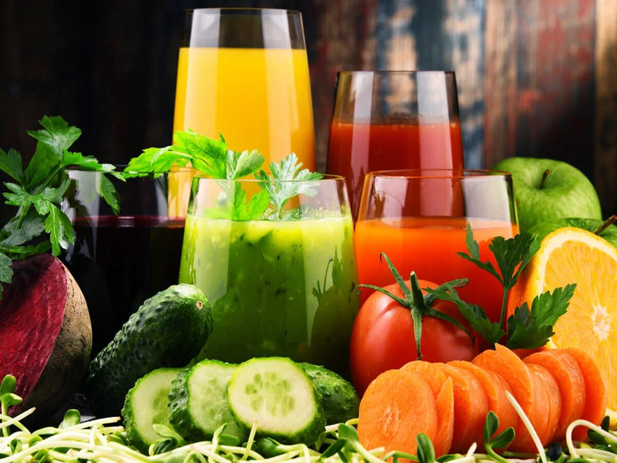 Vegetable juice. Фрукты овощи соки. Фрукты сок. Сок из овощей. Сок из овощей, фруктов и ягод..