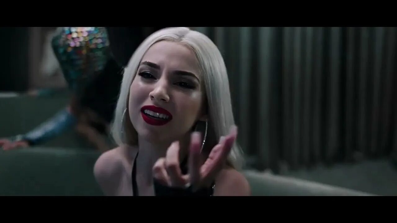 Ava max 2022. Ava max million dollar. Эйва макс million dollar baby. Ава макс миллион доллар бейби. Ava max million.