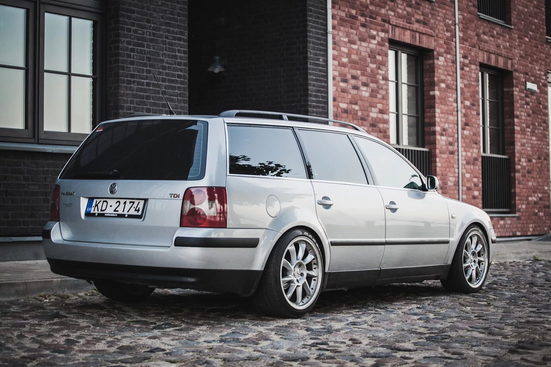 Фольксваген в5 универсал. Volkswagen passat b5 универсал. фольксваген пассат b5 универсал. volkswagen passat b5 plus универсал. volkswagen passat b5 variant.