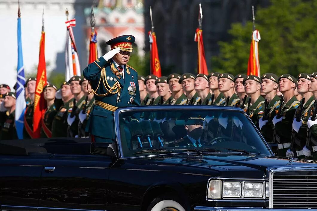 Парад привилегий. Парад победы на красной площади. парад на красной площади 9 мая. парад на красной площади 9 мая 2015 года.