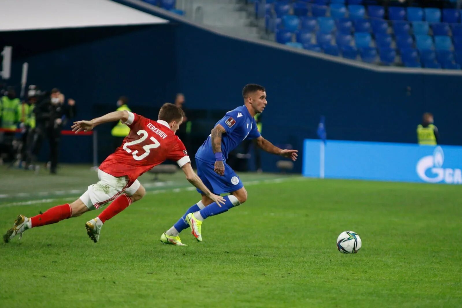 сборная россии по футболу фото игроков с именами 2021. кипр футбол 2022 2023. россия кипр 2021. футбол сборная россии. сборная кипра 2021.