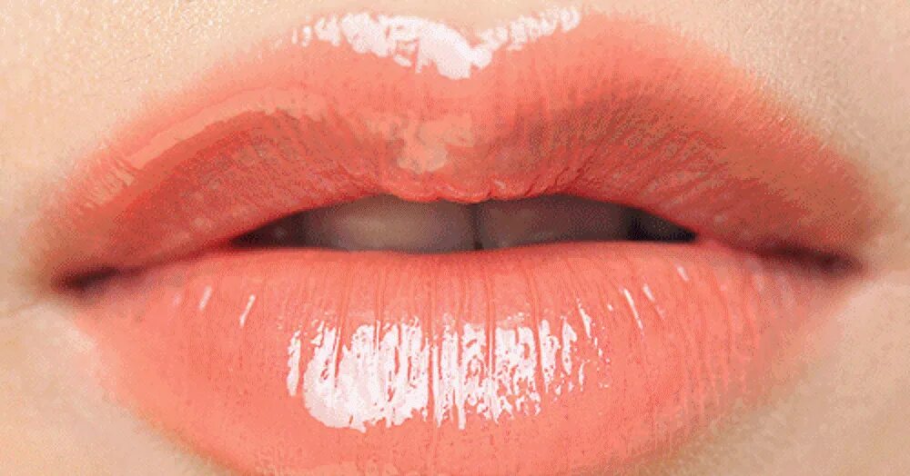 Guby. Женские губы. Персиковые губы. Красивые губки. Блеск для губ.