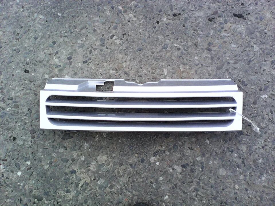 Решетка облицовки радиатора для а/м газ-3302 пластик старого образца. Решетка радиатора старого образца. Решетка радиатора газ 3302 старого образца. Газ 2705 решетка радиатора. Решетка радиатора газель 3302.