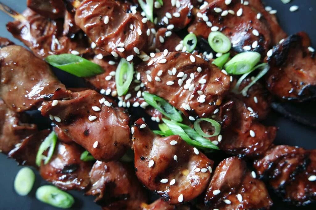 Как вкусно и быстро приготовить куриные сердечки. Куриные сердечки. сердечки в соусе. блюда с куриными сердечками. приготовить куриные сердечки.