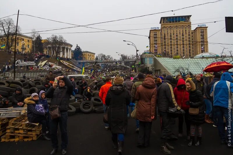 Киев сейчас. Киев сегодня баррикады. Киев на сегодняшний день. Киев новости города