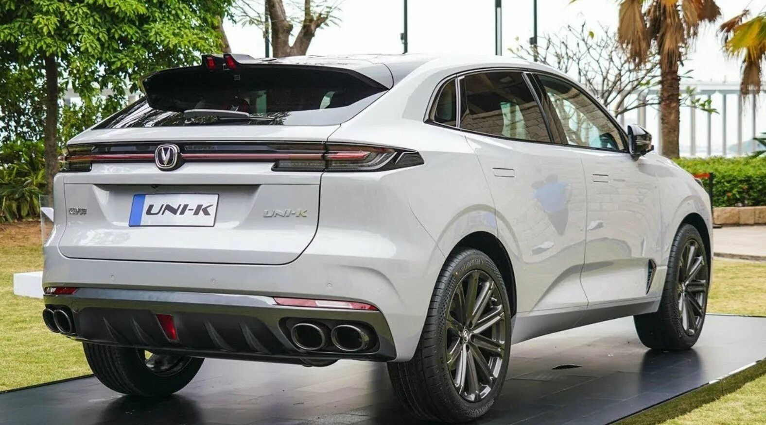 Чинган юник. Новый чанган 2021. Китайский чанган кроссовер 2022. Чанган uni-k 2023. Чанган uni-k 2022.