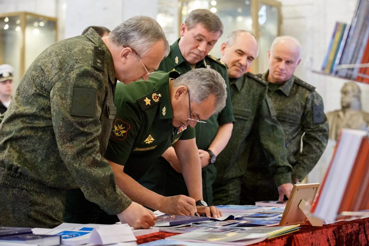 Части подов. Военная деятельность. Штаб армии. Военное планирование. Командование Вооруженных сил.