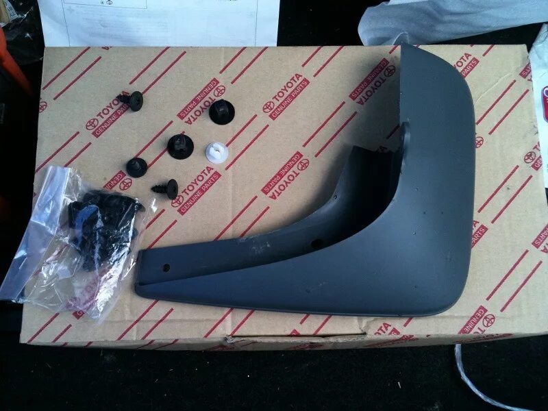 Брызговики тойота рав 4 2008. Камри брызговики оригинальные. Брызговики тойота камри v55. Камри брызговики оригинальные. Брызговики toyota camry v30 2003 года передние.