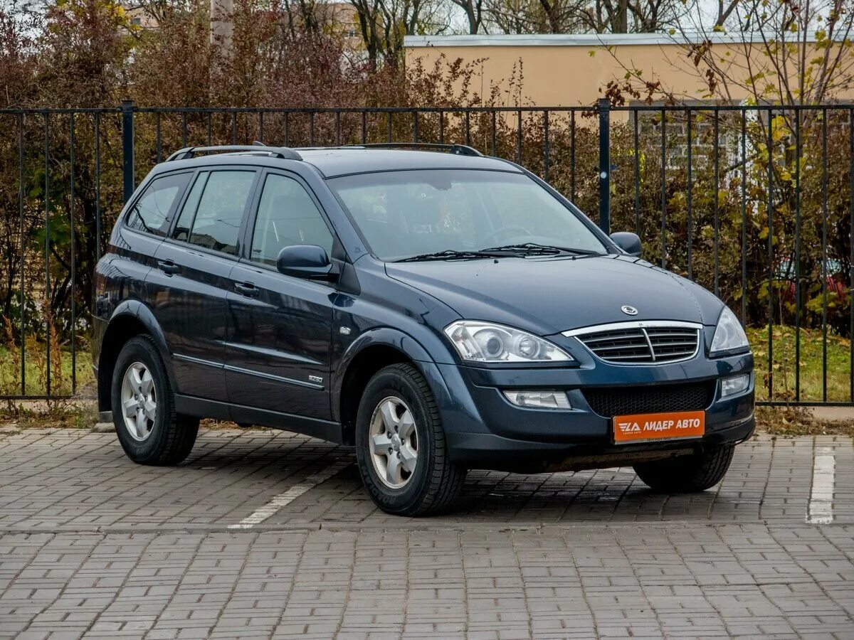 Машина саньенг кайрон. Санг енг Кайрон. SSANGYONG Kyron 2002. Санг Йонг Кайрон 2013. Сан Йонг Кайрон 2002.