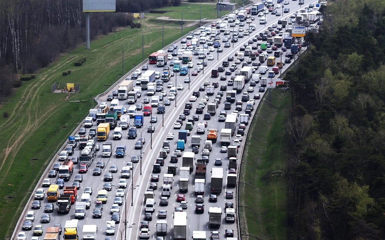 Where traffic. Сколько полос на МКАДЕ. Московская Кольцевая автомобильная дорога (МКАД). МКАД пробки. Пробки в Москве.