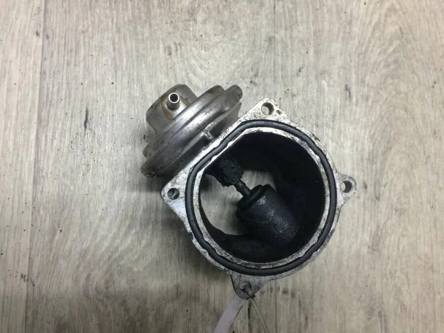 5tdi. Клапан егр туарег 2. Клапан егр туарег дизель. 5 дизель. 070128070e.