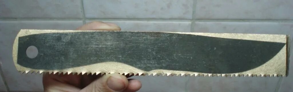 Что можно сделать из старой пилы Старые пильные диски от циркулярки грех выбрасывать на металлолом. Из них можно