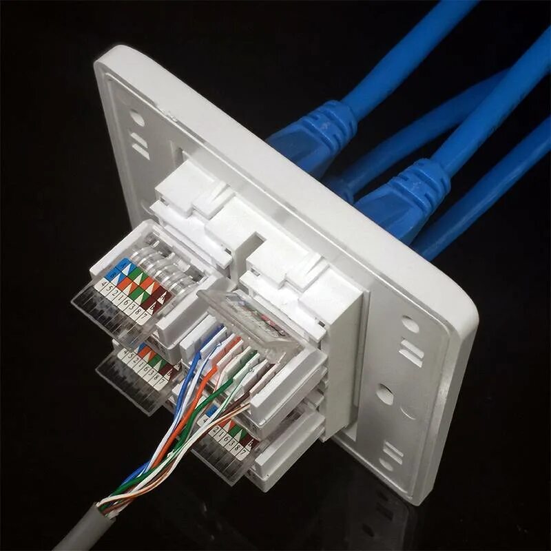 Подключить вышедшей интернет. Розетка rj45 кросс расключенная. Расключение розетки RJ 45. Обжимка розетки rj45 Cat 5e. Распиновка розетки rj45.