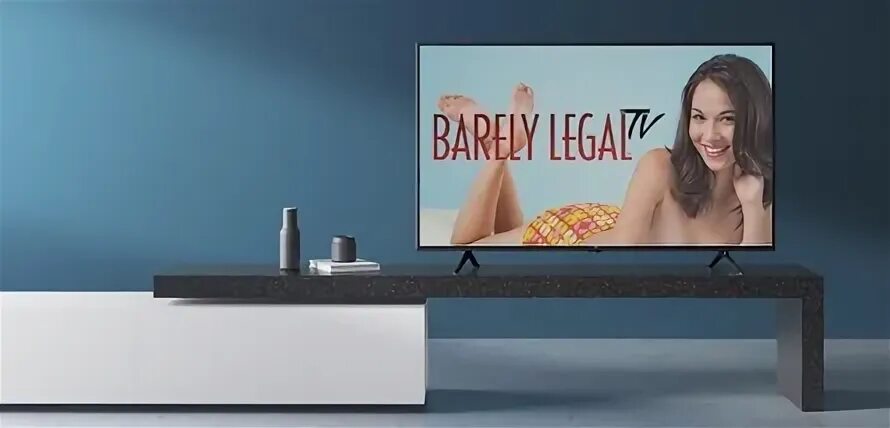 Law tv logo. Zoe bloom 18. Едва легально. Barely legal tv. Barely legal tv.