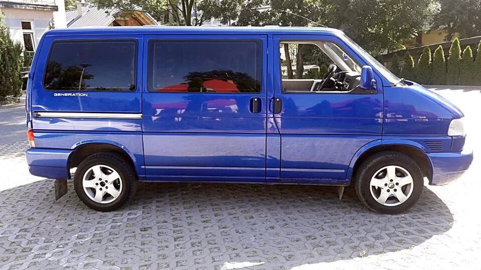 Фольксваген т4 дизель. Фольксваген t4 мультивен. Volkswagen transporter t4 желтый. Vw transporter t4. Фольксваген транспортер т4.