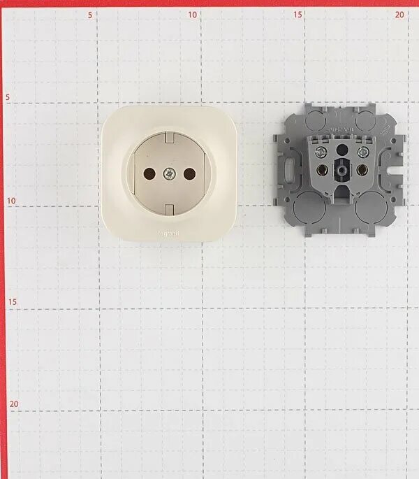 Розетка legrand quteo накладная белая. Розетка legrand 782321 250/16. Розетка legrand 782321 quteo. Розетка 220 накладная двойная легранд. Розетки легранд дерево.