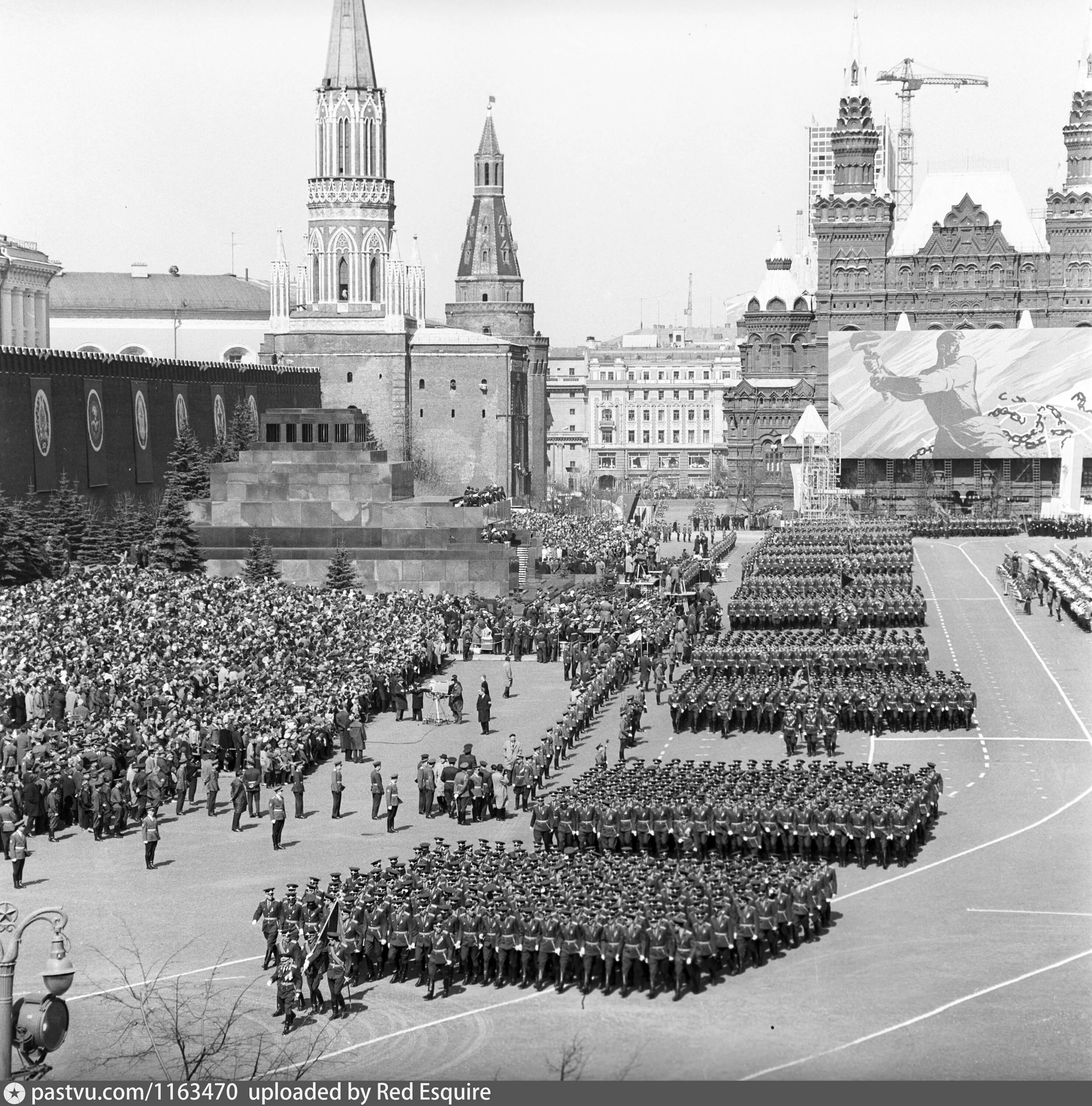 Парад Победы 9 мая 1945. Парад красной армии 1937 на красной площади. Парад 7 ноября 1966. Парад 7 ноября 1955. Военный парад ссср