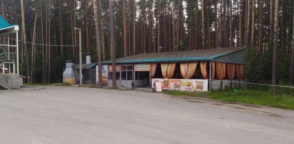 Кафе на трассе екатеринбург. Кафе у коляна на трассе амур. Кафе на трассе челябинск. Придорожное кафе. Кафе скорость на трассе м10.
