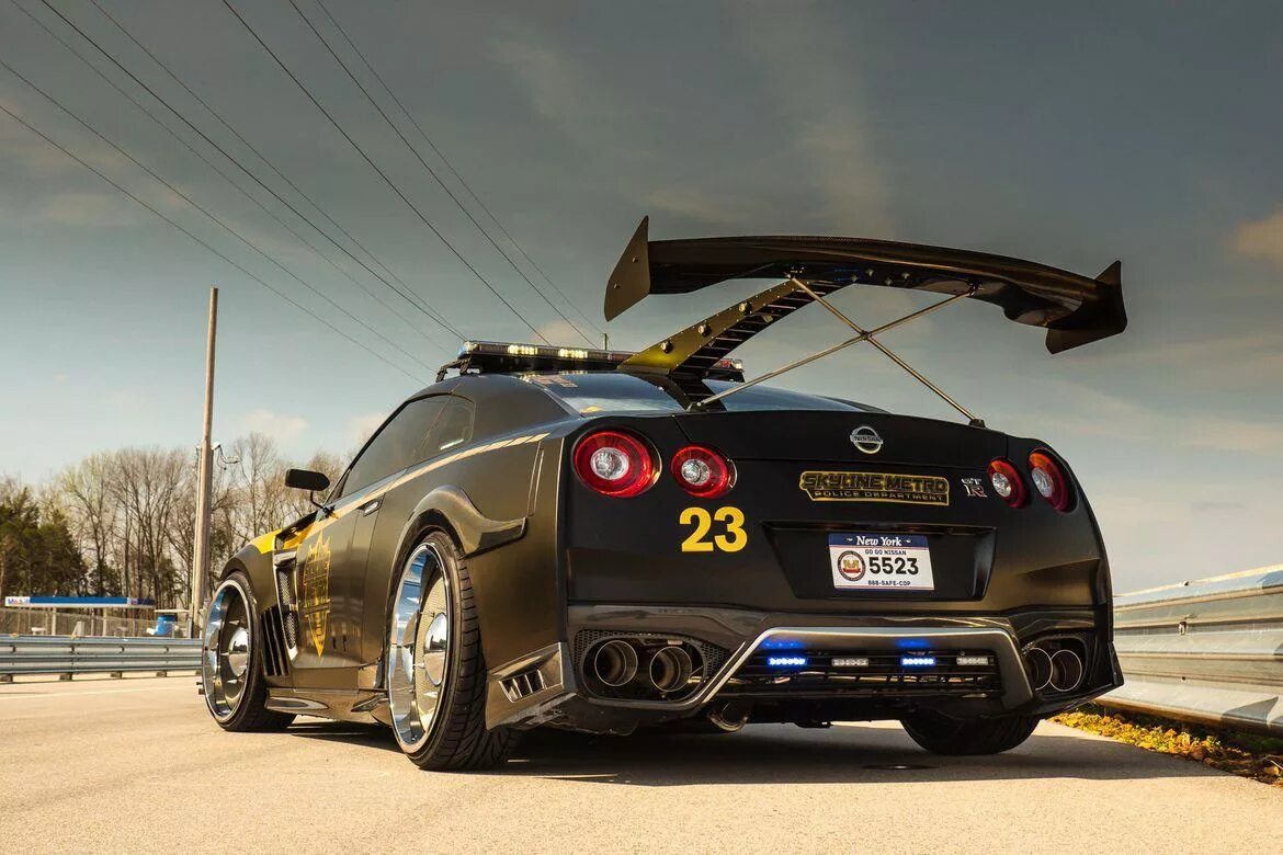 Тюнинг часть. Nissan GTR 35. GTR r35 тюнингованный. Nissan GTR Copzilla. Nissan gt-r Pursuit 23.