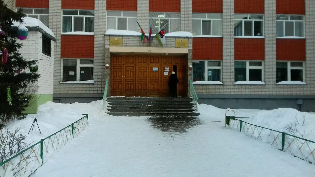 Школа 89 челябинск. Школа 99 самара. Лаврентьева 18а казань школа. Школа 89 нижний новгород. 89 школа барнаул 2021.