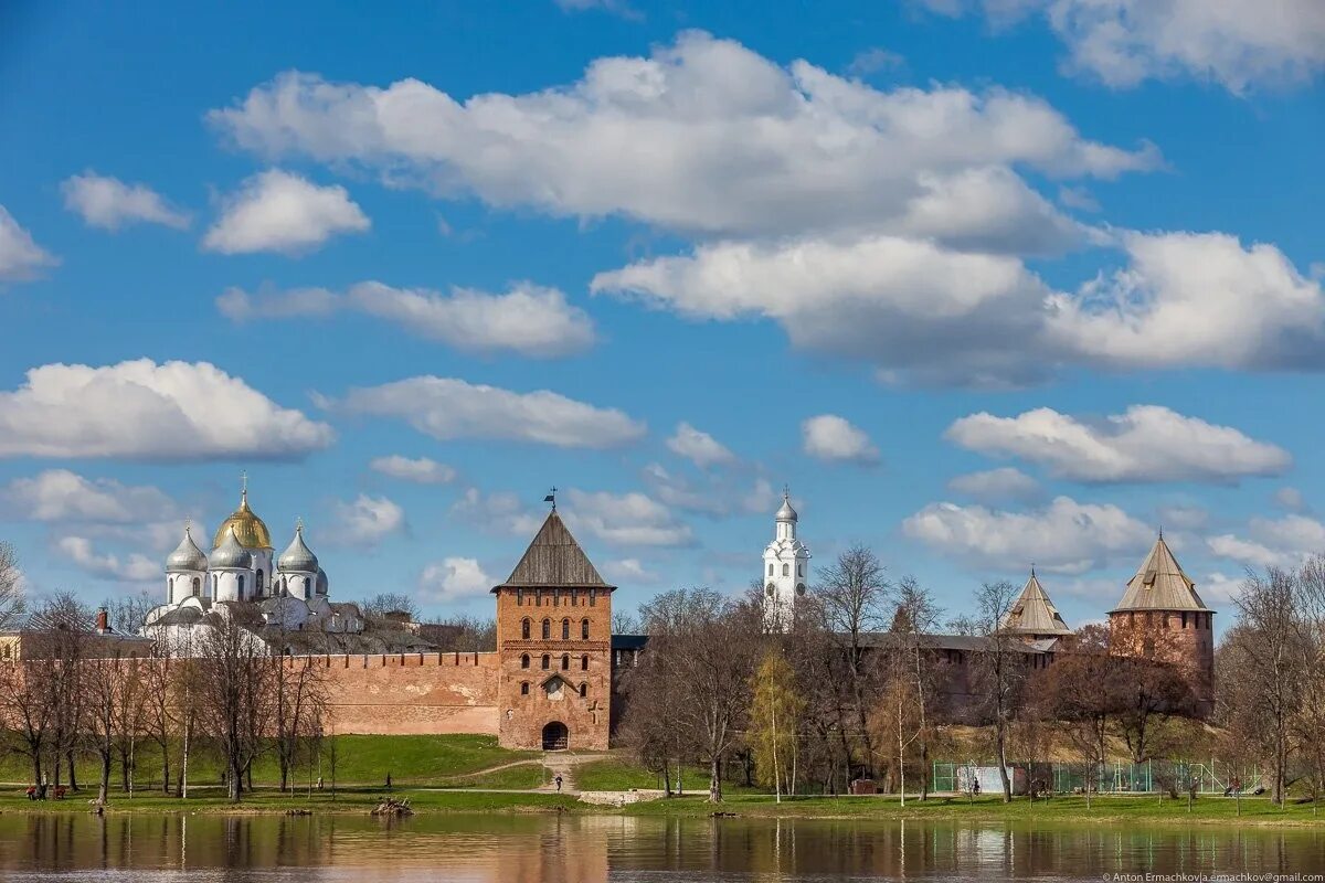 Великий Новгород Кремль. Достопримечательности Великого Новгорода Новгородский Кремль. Великий Новгород Кремль пейзаж. Ий новгород