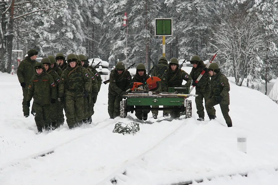 Материальное обеспечение войска рф. Военная база МТО Г.Луга. Железнодорожные войска зимой. Войска материально-технического обеспечения. МТО войска.