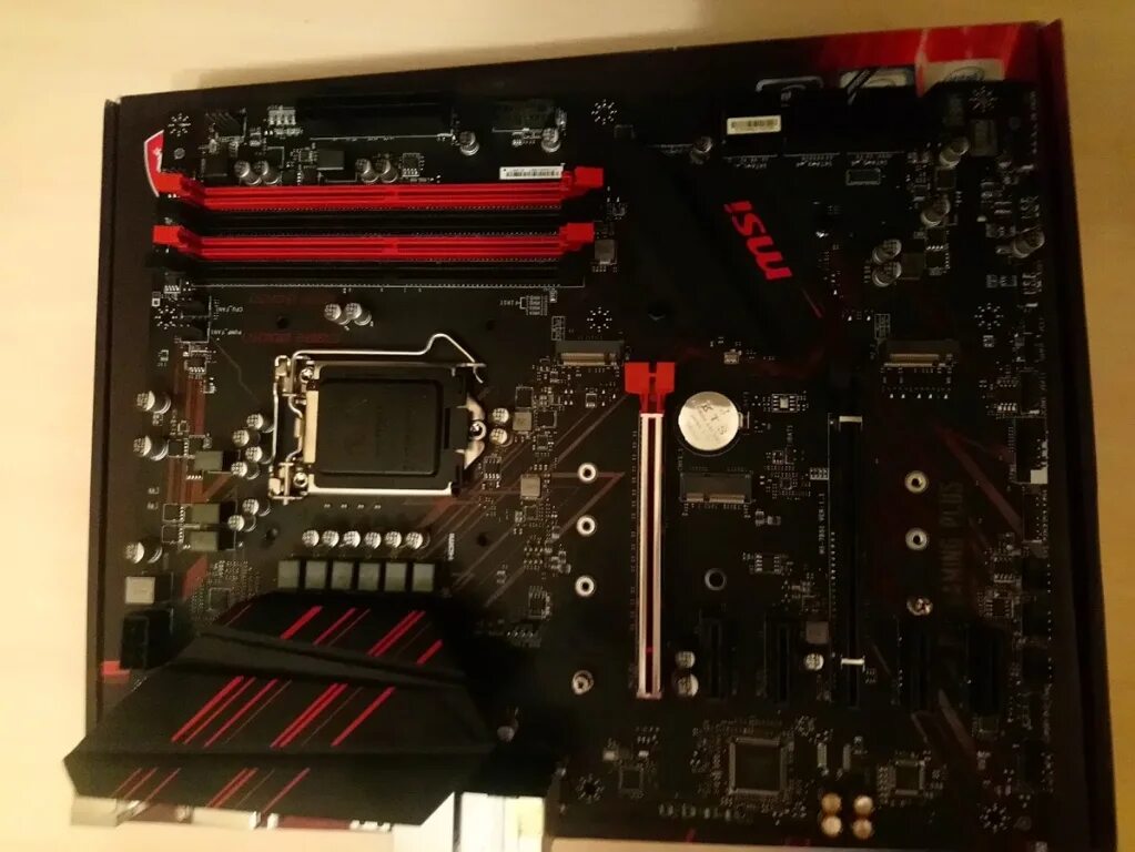 Материнская плата z490 gaming plus. Материнка MSI 390z. MSI z490 Plus. MSI z790 Ace. Плата MSI v071.